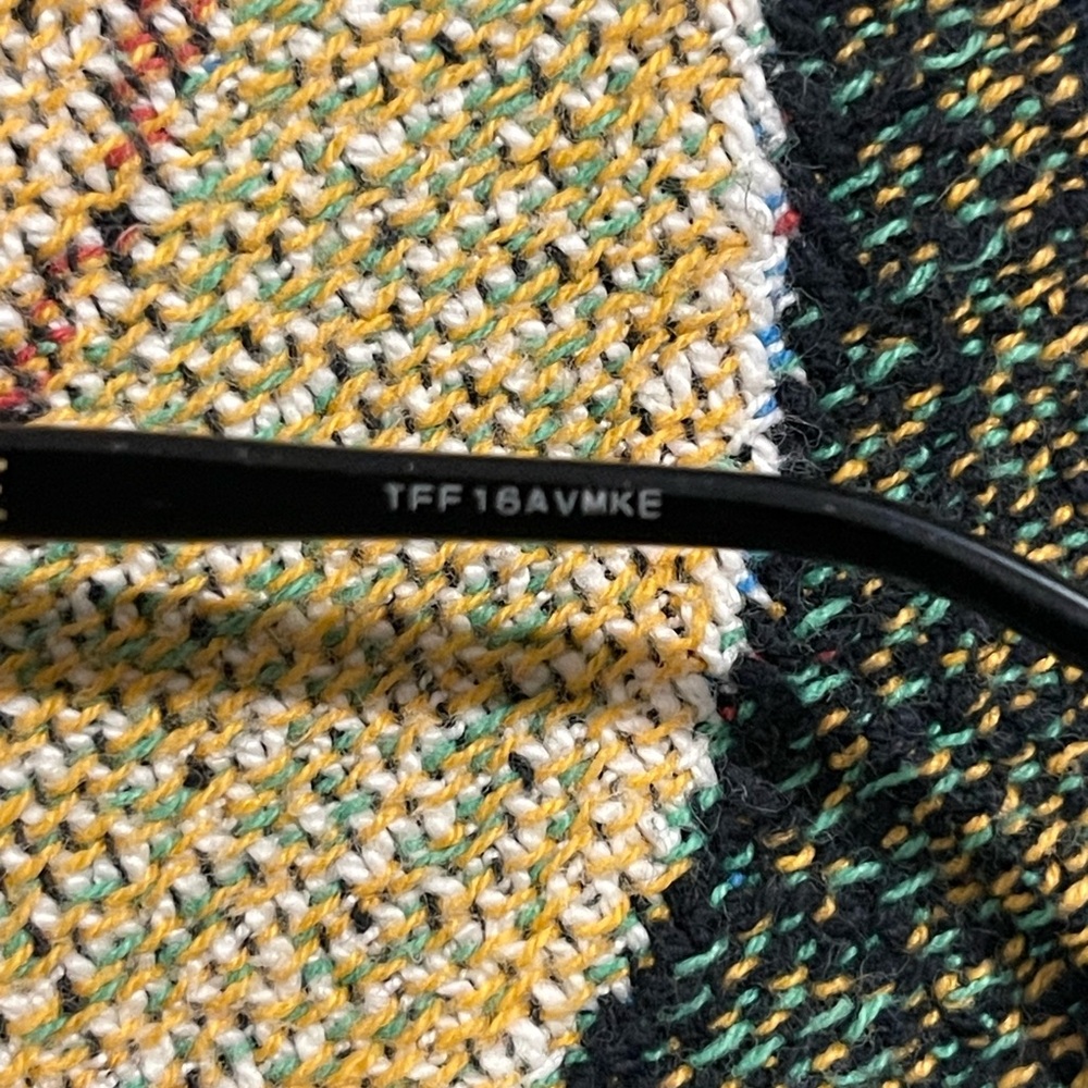 Gucci Black Frames - image 4